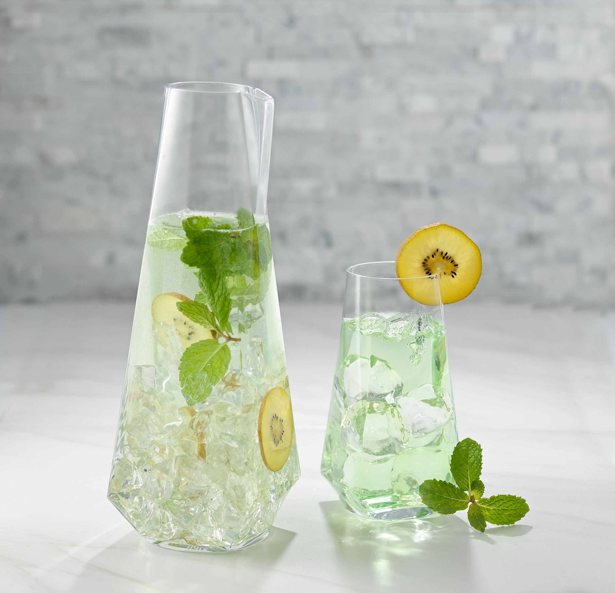 joyjolt-infinit-lux-collection-43-oz-pitcher-4-highball-glasses image 2