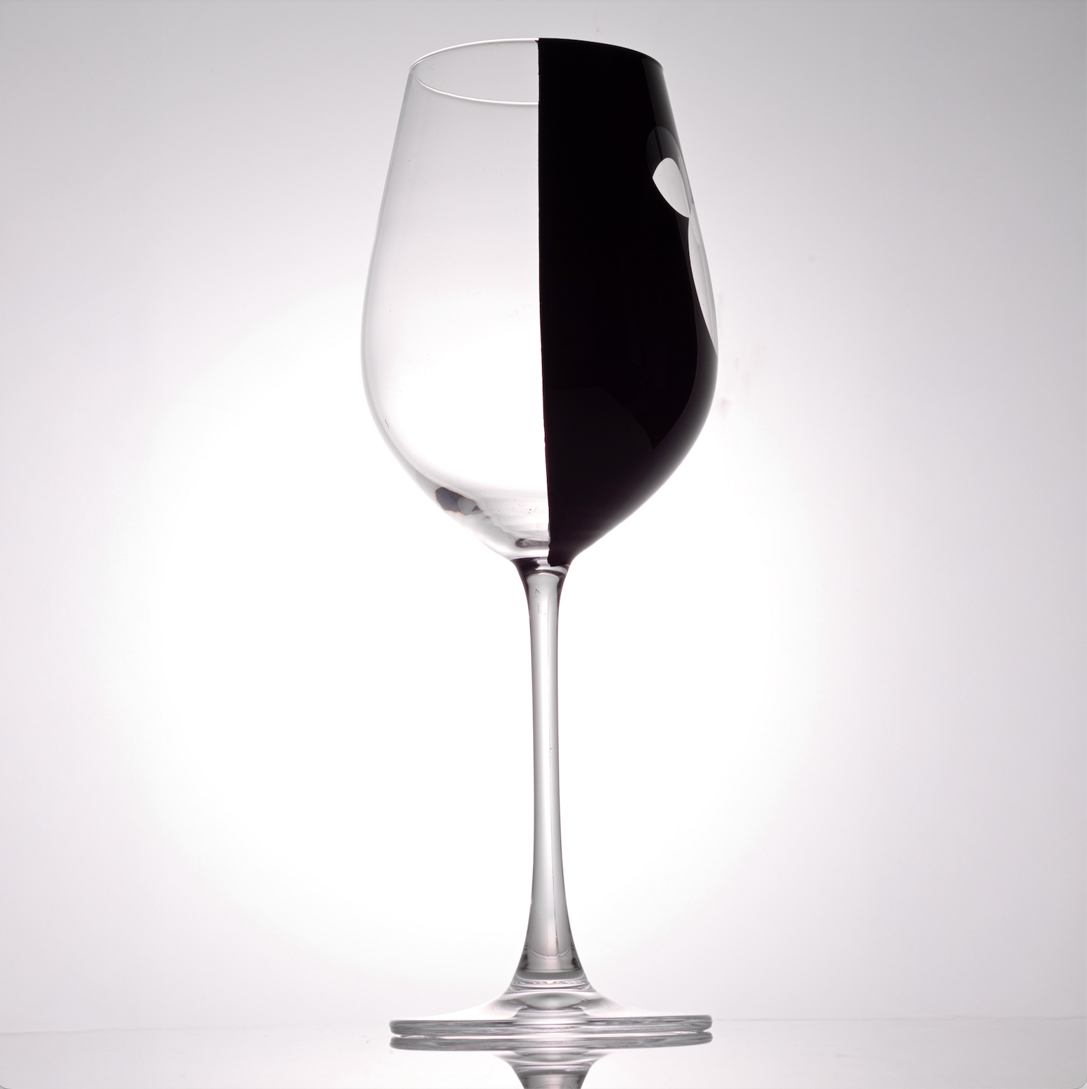 joyjolt-disney-mickey-mouse-stemmed-red-wine-glasses-23-oz-set-of-2 image 3