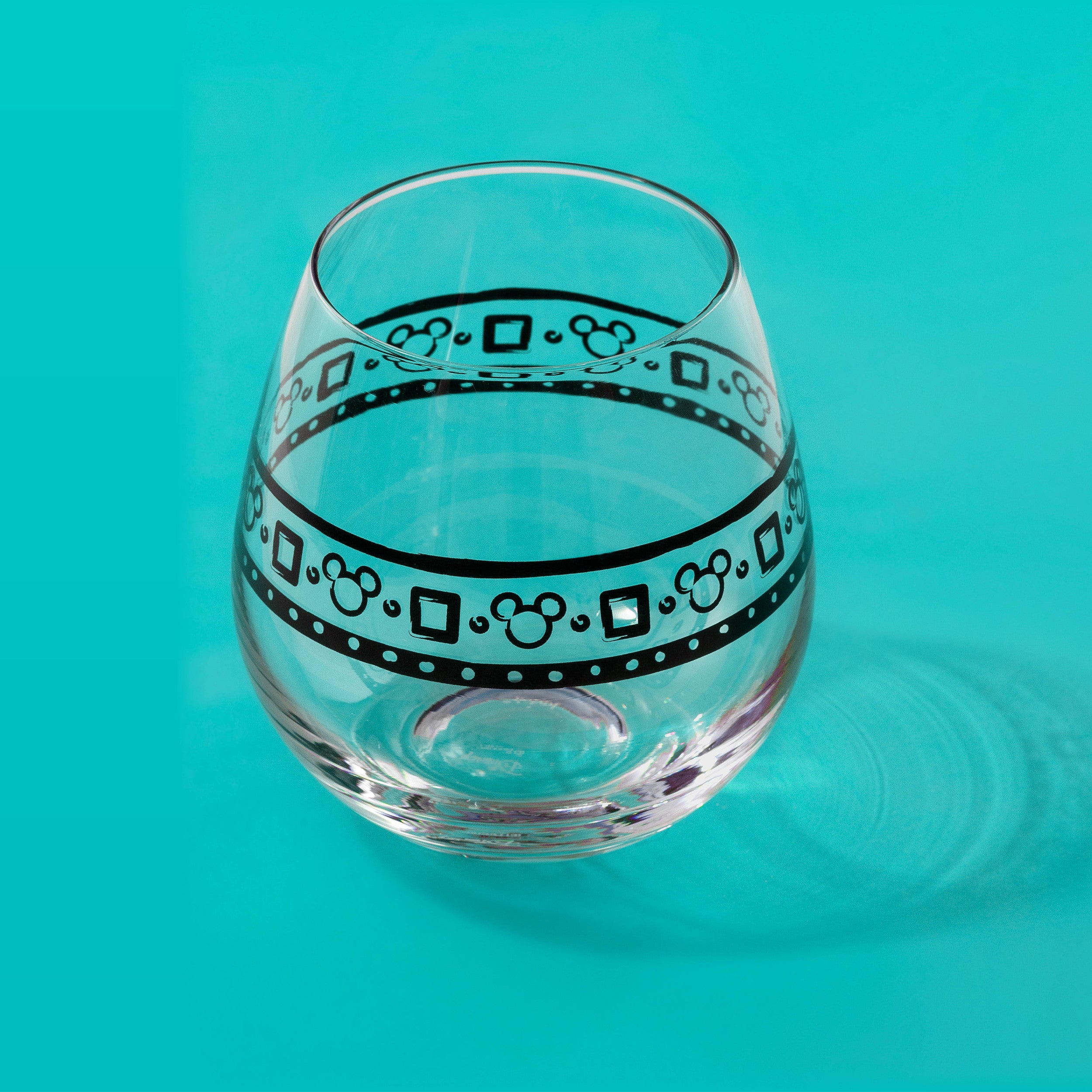 disney-mickey-mouse-geo-picnic-stemless-wine-glasses-set-of-4-15-oz image 6