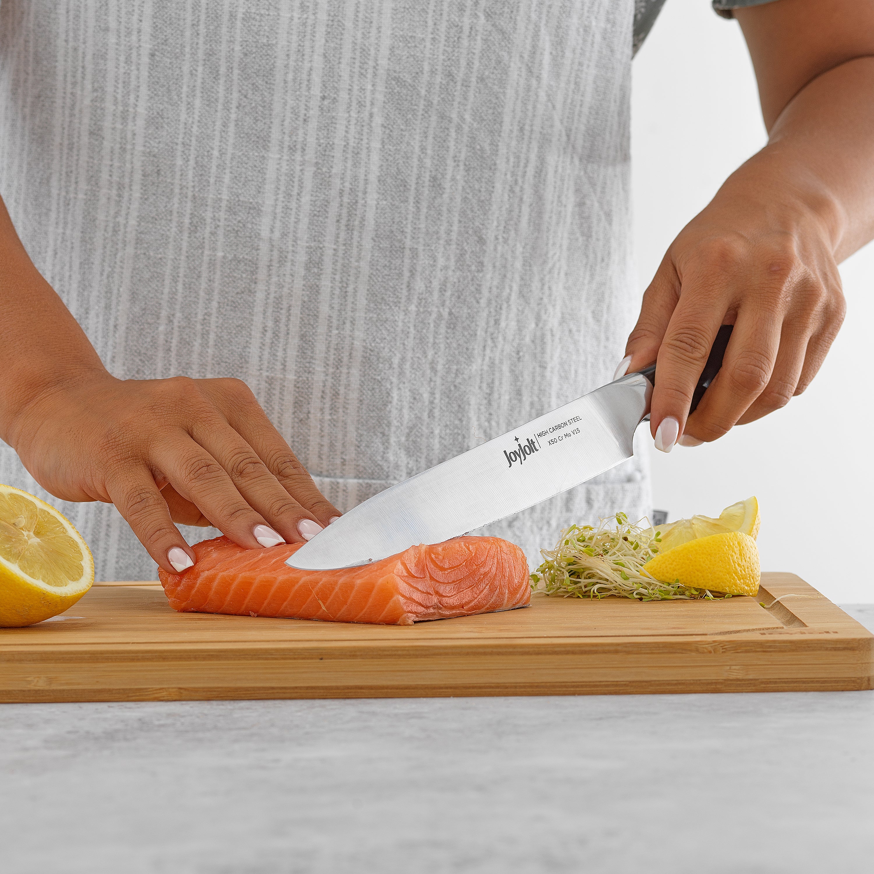 joyjolt-8-inch-slicing-knife-high-carbon-german-steel-pakkawood-handle image 6
